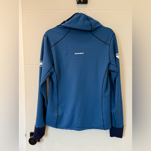 Mammot Taiss Light ML Hooded Jacket men’s M and an XL available - Picture 6 of 6